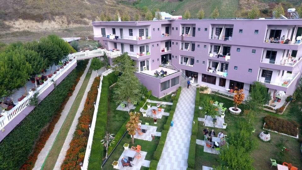 Hotel Puka Elbasan Exterior photo